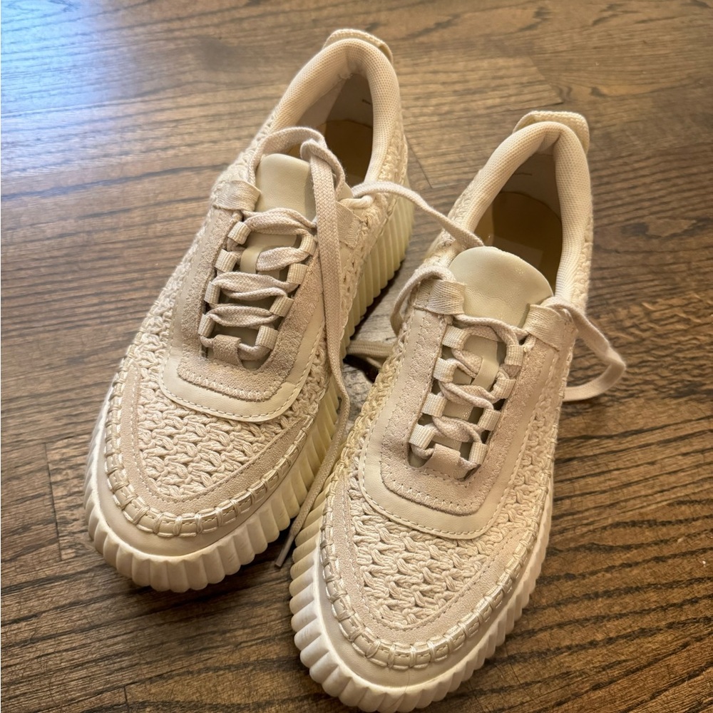Dolce Vita, Dolen Sneaker, Sandstone knit, size 7